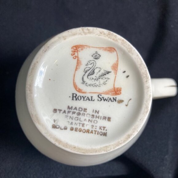 Vintage Royal Swan Staffordshire Creamer/ Milk Jug - Picture 6 of 6